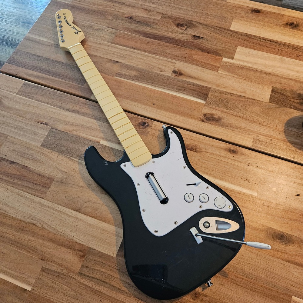 Rock Band Harmonix Fender Stratocaster Wireless Guitar Xbox 360 Black UNTESTED